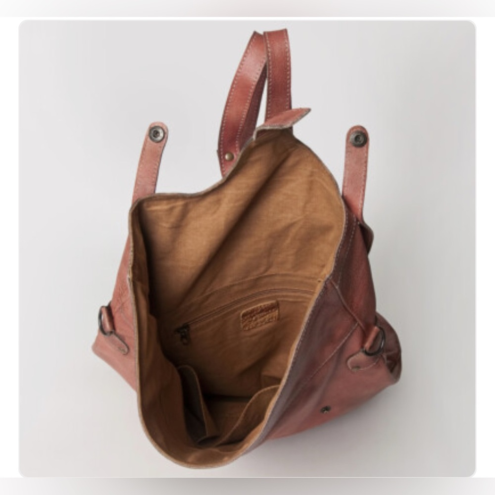 BEAUTIFUL Genuine Leather Backpack Purse With Fringe - Picture 9 of 9